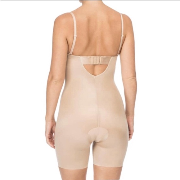 NWT SPANX Suit Your Fancy Convertible Strap Bodysuit! NEW - Picture 2 of 8